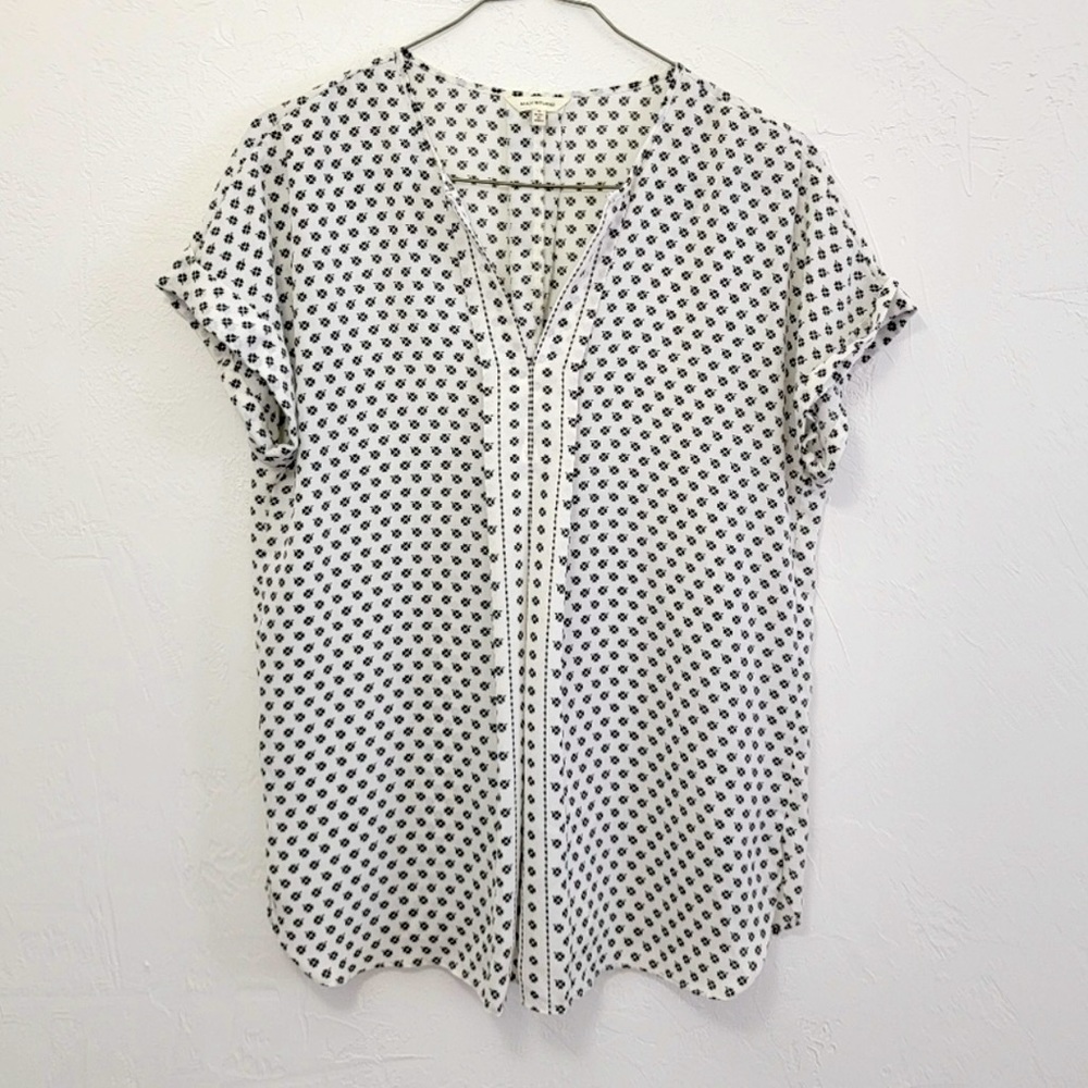 ⚡️Max Studio EUC Printed Short/Cuffed Sleeve Women's V Neck Blouse